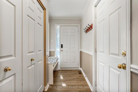 Photo 2 at 16 - 32 Innesbrook Court, Stittsville (Central), Stittsville