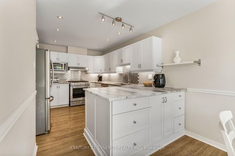 Photo 7 at 16 - 32 Innesbrook Court, Stittsville (Central), Stittsville