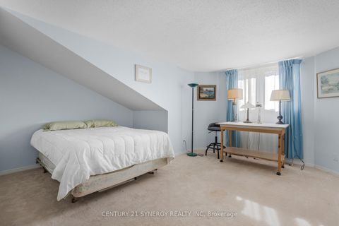 Photo 25 at 16 - 32 Innesbrook Court, Stittsville (Central), Stittsville