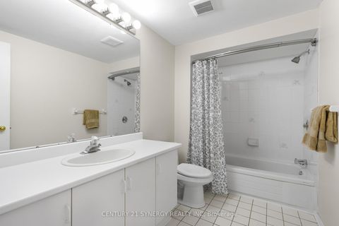 Photo 26 at 16 - 32 Innesbrook Court, Stittsville (Central), Stittsville