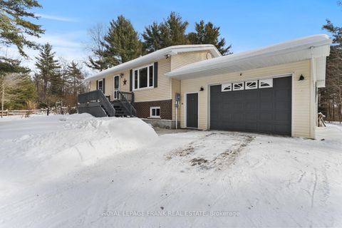 Photo 1 at 959 Bathurst 6 Concession, Bathurst/Burgess & Sherbrooke (Bathurst) Twp, Tay Valley