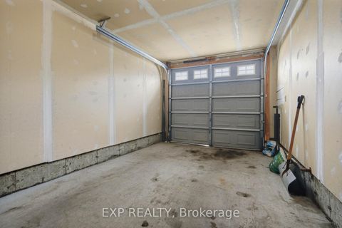 Photo 4 at 705 Regiment Avenue, Emerald Meadows/Trailwest, Kanata