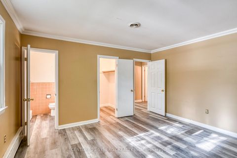 Photo 19 at 55 Drummond Street W, Perth