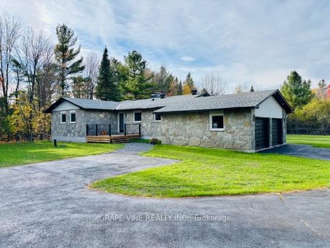 Photo 1 at 135 Manion Road, Huntley Ward (South West), Carp