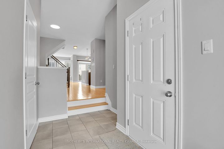Photo 3 at 116 Popplewell Crescent, Nepean (Cedargrove/Fraserdale), Ottawa