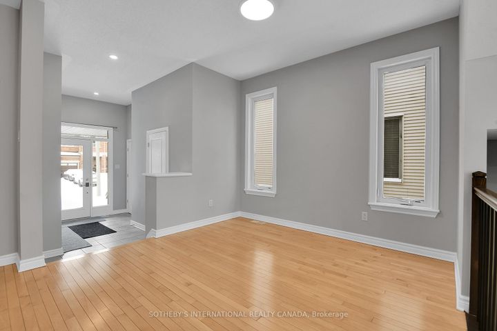Photo 6 at 116 Popplewell Crescent, Nepean (Cedargrove/Fraserdale), Ottawa