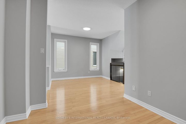 Photo 9 at 116 Popplewell Crescent, Nepean (Cedargrove/Fraserdale), Ottawa