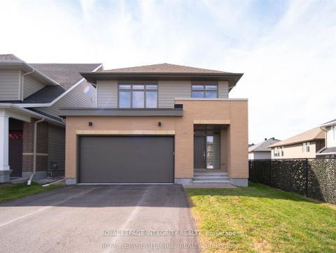 Photo 1 at 28 Greensand Place, Kanata Lakes/Heritage Hills, Kanata