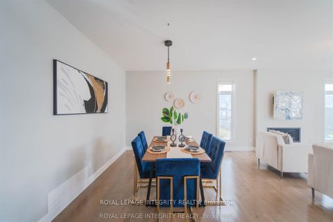 Photo 7 at 28 Greensand Place, Kanata Lakes/Heritage Hills, Kanata