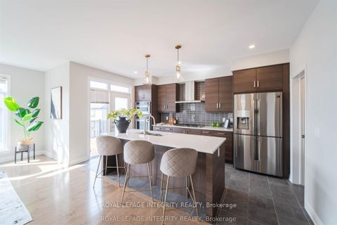 Photo 12 at 28 Greensand Place, Kanata Lakes/Heritage Hills, Kanata