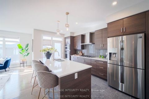 Photo 13 at 28 Greensand Place, Kanata Lakes/Heritage Hills, Kanata