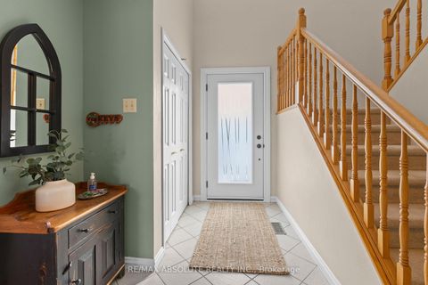 Photo 7 at 22 Banting Crescent, Beaverbrook, Kanata