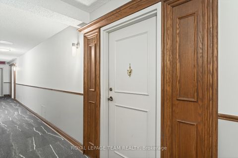 Photo 1 at 809 - 530 Laurier Avenue W, Ottawa Centre