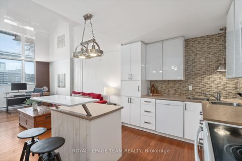 Photo 16 at 809 - 530 Laurier Avenue W, Ottawa Centre