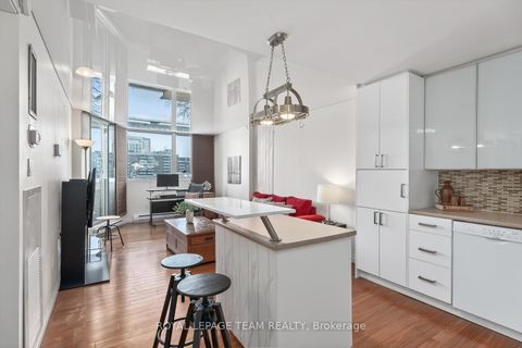 Photo 18 at 809 - 530 Laurier Avenue W, Ottawa Centre