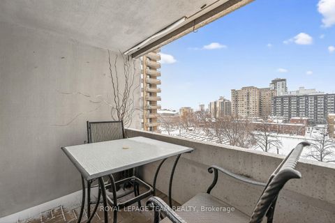 Photo 26 at 809 - 530 Laurier Avenue W, Ottawa Centre