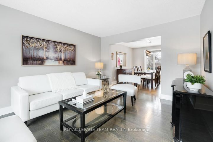 Photo 4 at 28 Holitman Drive, Nepean (Knollsbrook), Ottawa