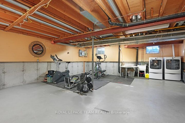 Photo 34 at 28 Holitman Drive, Nepean (Knollsbrook), Ottawa