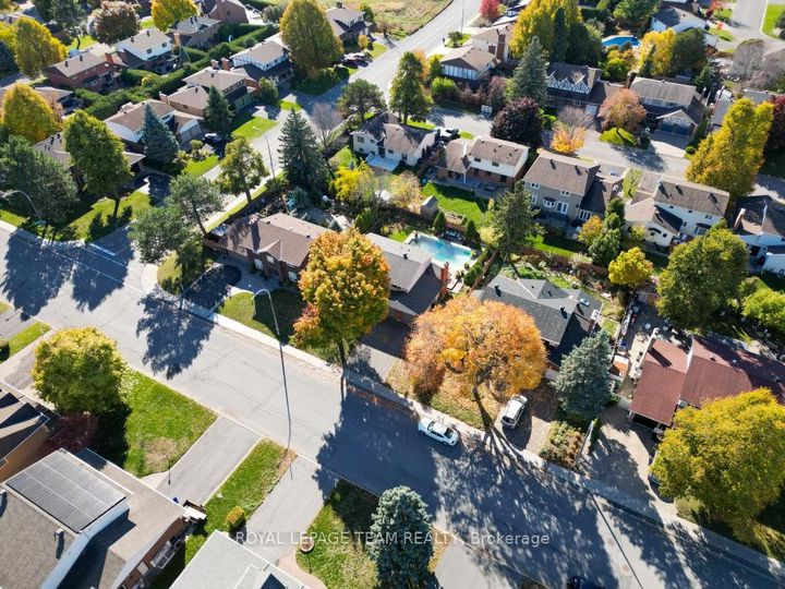 Photo 44 at 28 Holitman Drive, Nepean (Knollsbrook), Ottawa