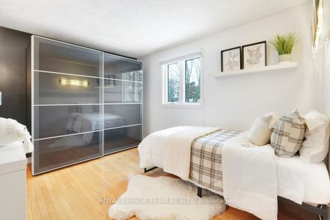 Photo 28 at 28 Holitman Drive, Nepean (Knollsbrook), Ottawa