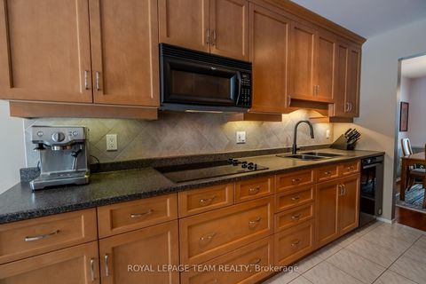 Photo 9 at 118 Seabrooke Drive, Glencairn/Hazeldean, Kanata