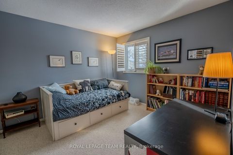 Photo 22 at 118 Seabrooke Drive, Glencairn/Hazeldean, Kanata