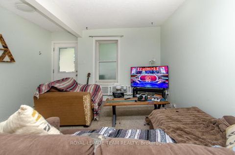 Photo 9 at 395 Mcleod Street, Ottawa Centre