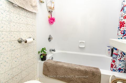 Photo 23 at 395 Mcleod Street, Ottawa Centre