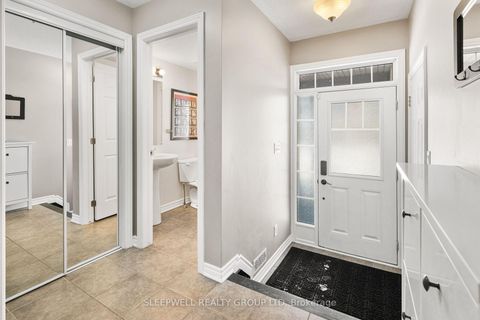 Photo 3 at 566 Meadowcreek Circle, Emerald Meadows/Trailwest, Kanata