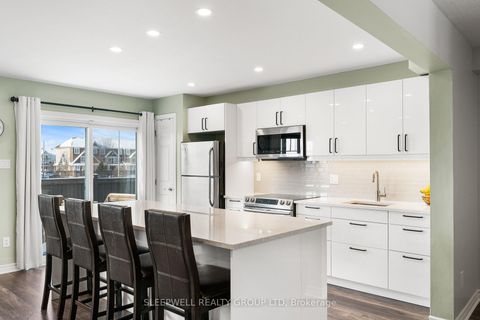 Photo 7 at 566 Meadowcreek Circle, Emerald Meadows/Trailwest, Kanata