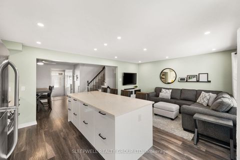 Photo 11 at 566 Meadowcreek Circle, Emerald Meadows/Trailwest, Kanata