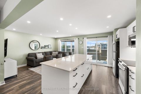 Photo 12 at 566 Meadowcreek Circle, Emerald Meadows/Trailwest, Kanata