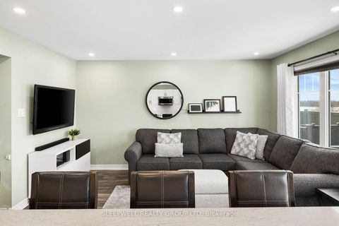 Photo 15 at 566 Meadowcreek Circle, Emerald Meadows/Trailwest, Kanata