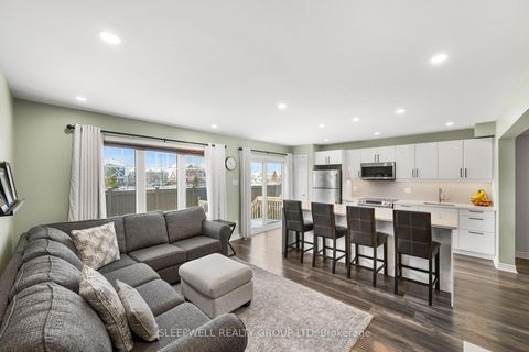 Photo 16 at 566 Meadowcreek Circle, Emerald Meadows/Trailwest, Kanata
