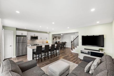 Photo 17 at 566 Meadowcreek Circle, Emerald Meadows/Trailwest, Kanata