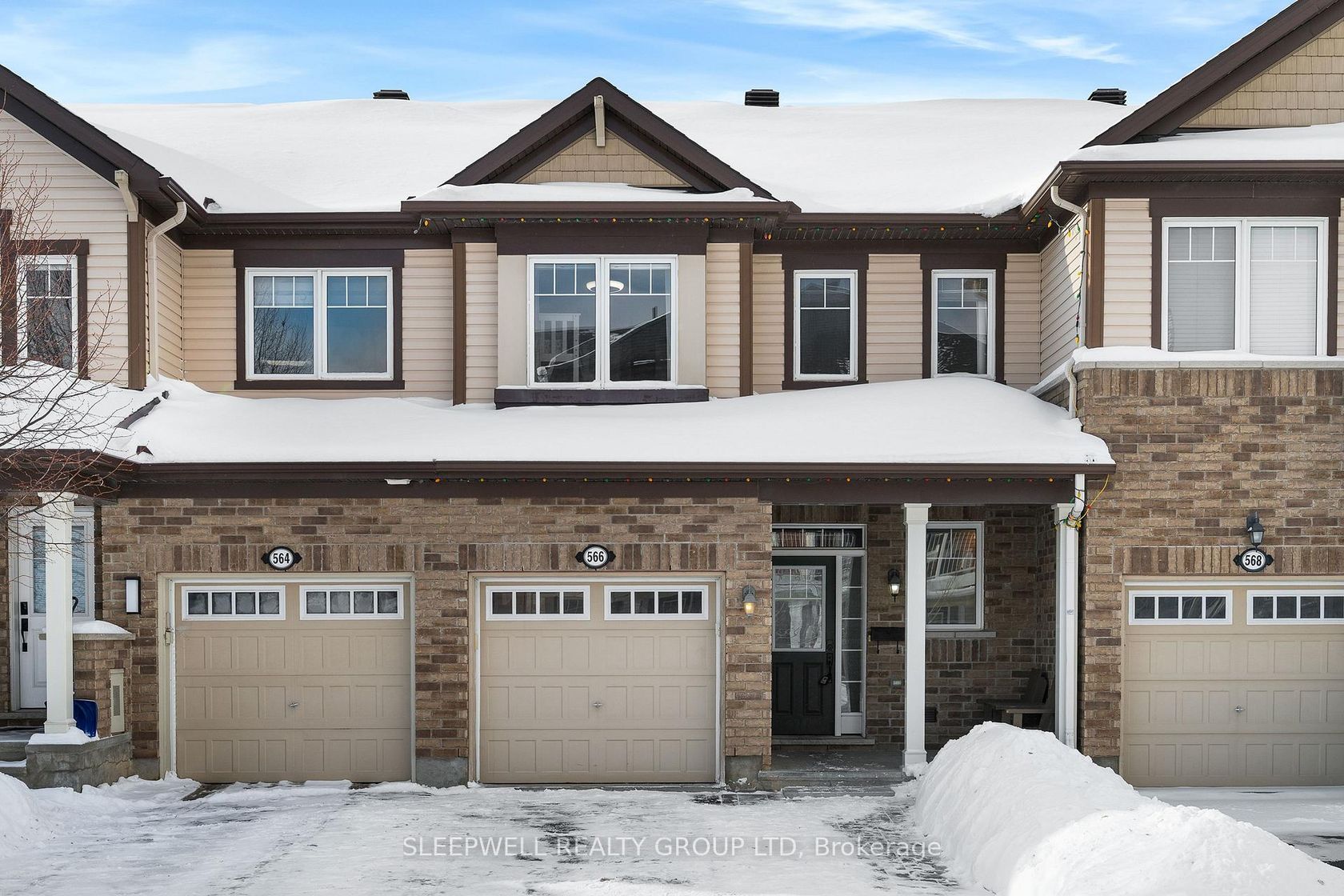 566 Meadowcreek Circle, Emerald Meadows/Trailwest, Kanata 2