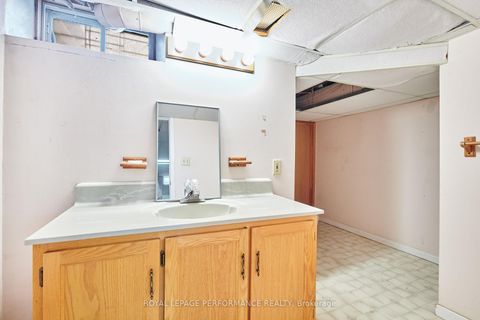 Photo 29 at 337 Lyon Street N, Ottawa Centre