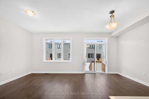 Photo 8 at 887 Eileen Vollick Crescent, Morgan's Grant/South March, Kanata