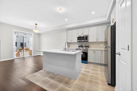 Photo 15 at 887 Eileen Vollick Crescent, Morgan's Grant/South March, Kanata