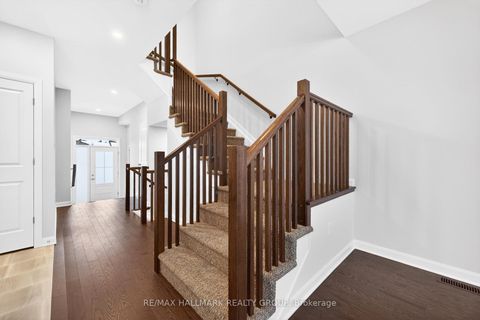 Photo 16 at 887 Eileen Vollick Crescent, Morgan's Grant/South March, Kanata