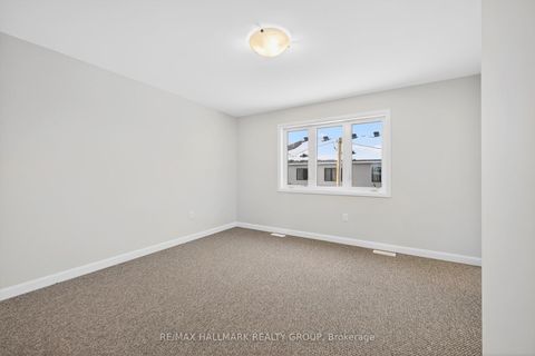 Photo 18 at 887 Eileen Vollick Crescent, Morgan's Grant/South March, Kanata