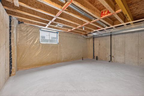 Photo 34 at 887 Eileen Vollick Crescent, Morgan's Grant/South March, Kanata