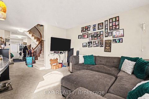 Photo 3 at 735 Regiment Avenue, Emerald Meadows/Trailwest, Kanata