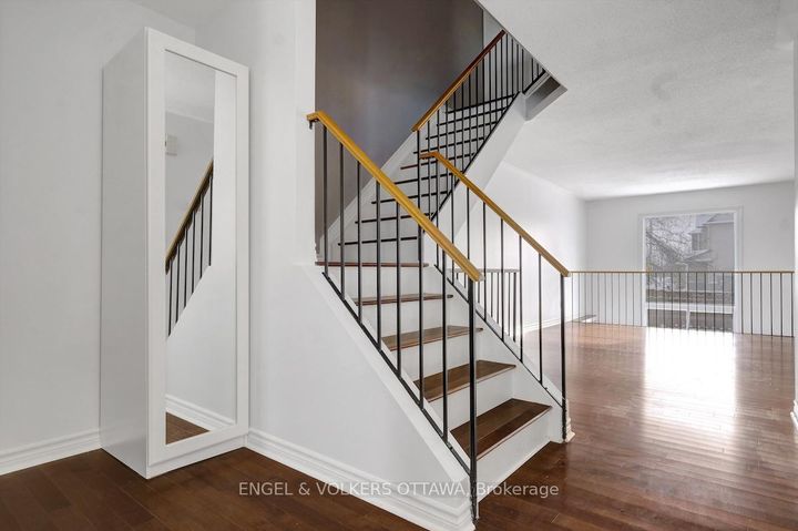 Photo 18 at 101 Halley Street, Nepean (Heritage Park), Ottawa