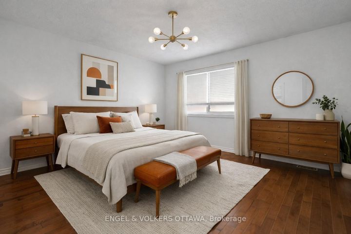 Photo 19 at 101 Halley Street, Nepean (Heritage Park), Ottawa