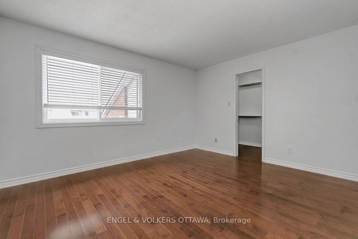 Photo 24 at 101 Halley Street, Nepean (Heritage Park), Ottawa