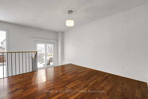 Photo 4 at 101 Halley Street, Nepean (Heritage Park), Ottawa