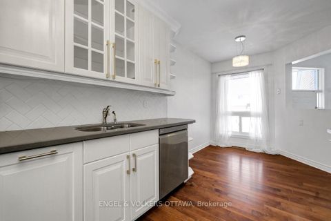 Photo 6 at 101 Halley Street, Nepean (Heritage Park), Ottawa