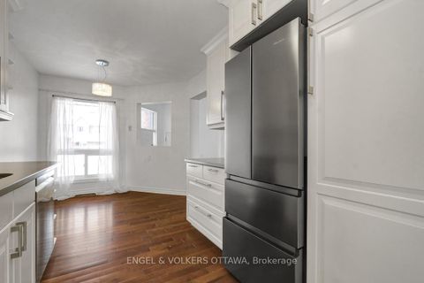 Photo 7 at 101 Halley Street, Nepean (Heritage Park), Ottawa