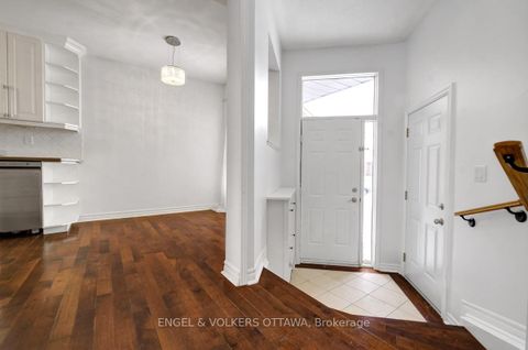 Photo 15 at 101 Halley Street, Nepean (Heritage Park), Ottawa